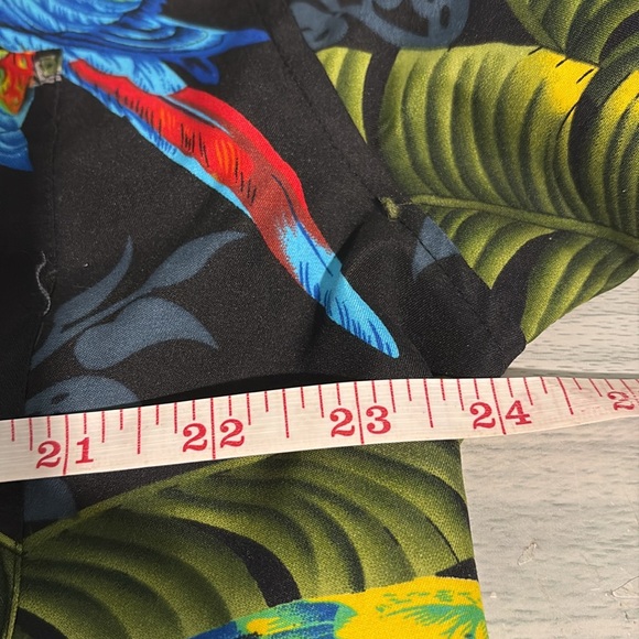 Bill Blass Hawaiian parrot shirt - Picture 7 of 8